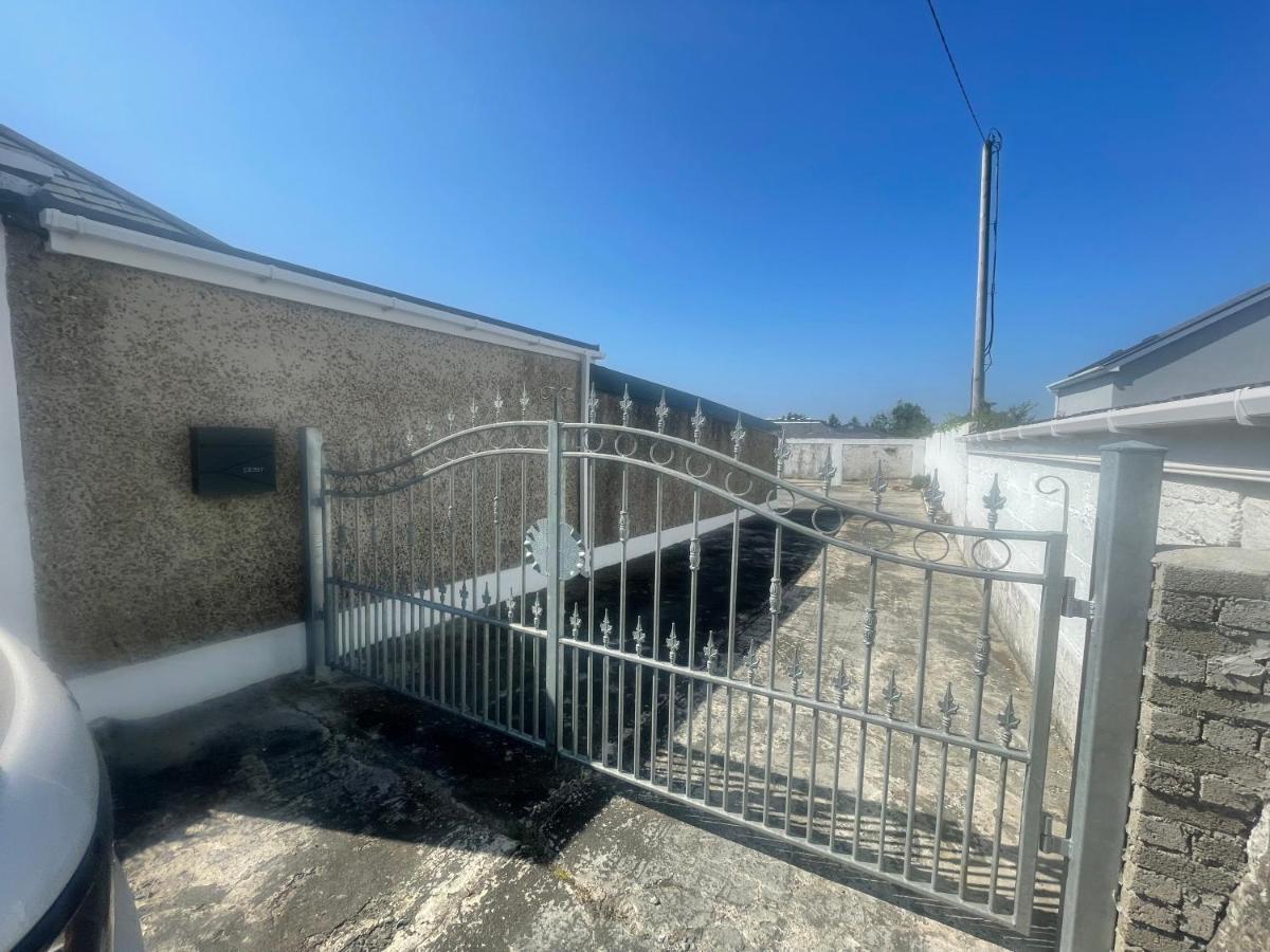 Mcbride'S Bungalow, Chapel Road Dungloe Donegal Town Exterior foto
